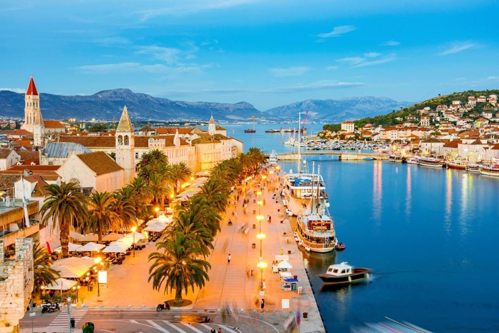 Guesthouse Ana Trogir Old Town Zewnętrze zdjęcie
