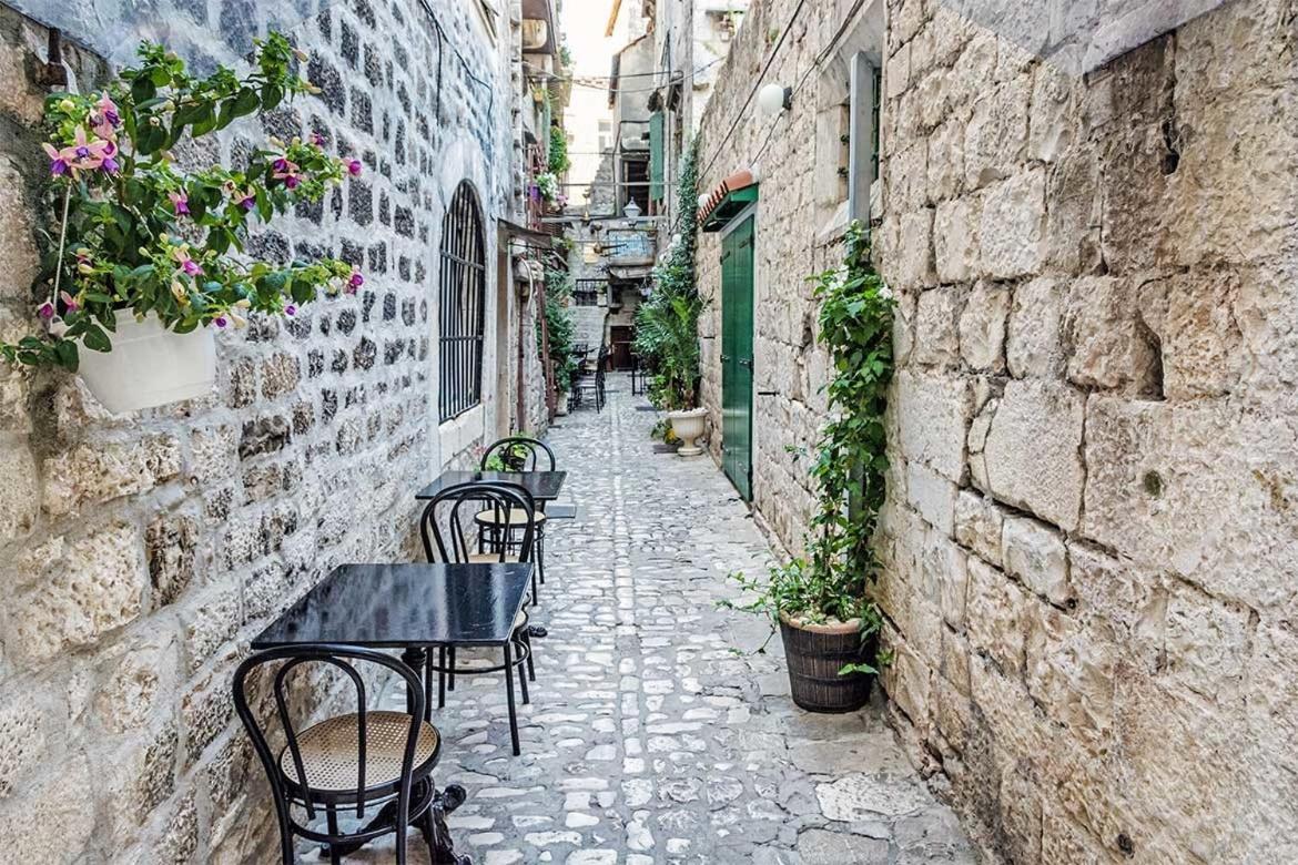 Guesthouse Ana Trogir Old Town Zewnętrze zdjęcie