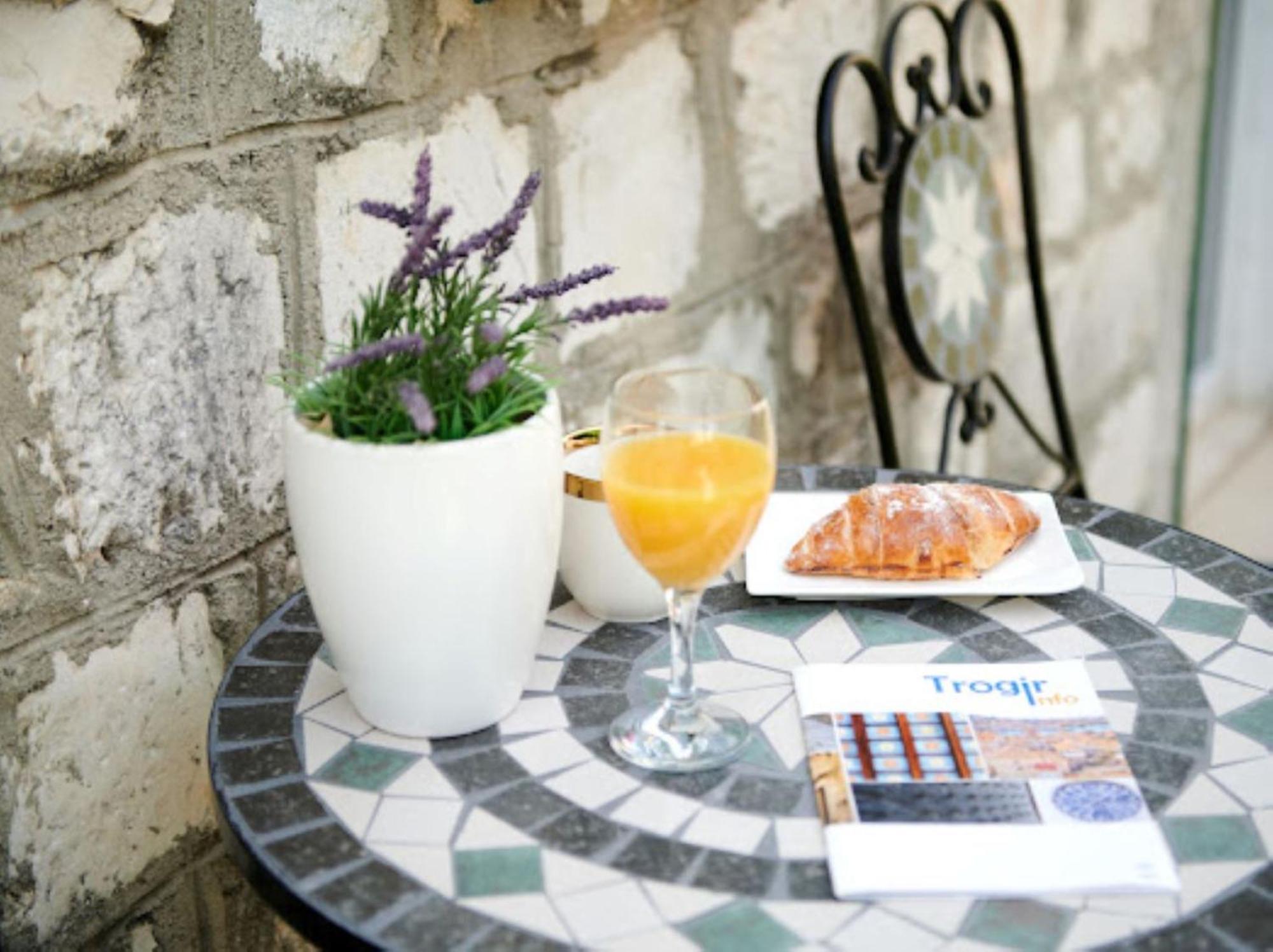 Guesthouse Ana Trogir Old Town Zewnętrze zdjęcie